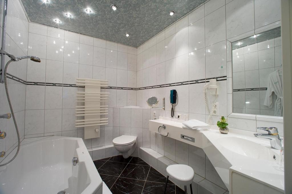 Landhotel Sauerlaender Hof Eslohe Rom bilde